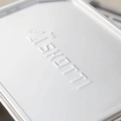 SKOTTI Boks Deckel mit geprägtem Logo