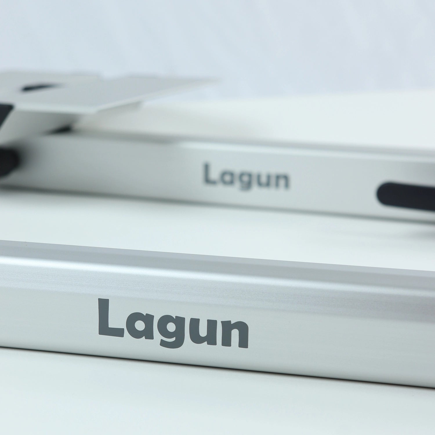 Lagun Tischgestell in Silber - Standard-Set