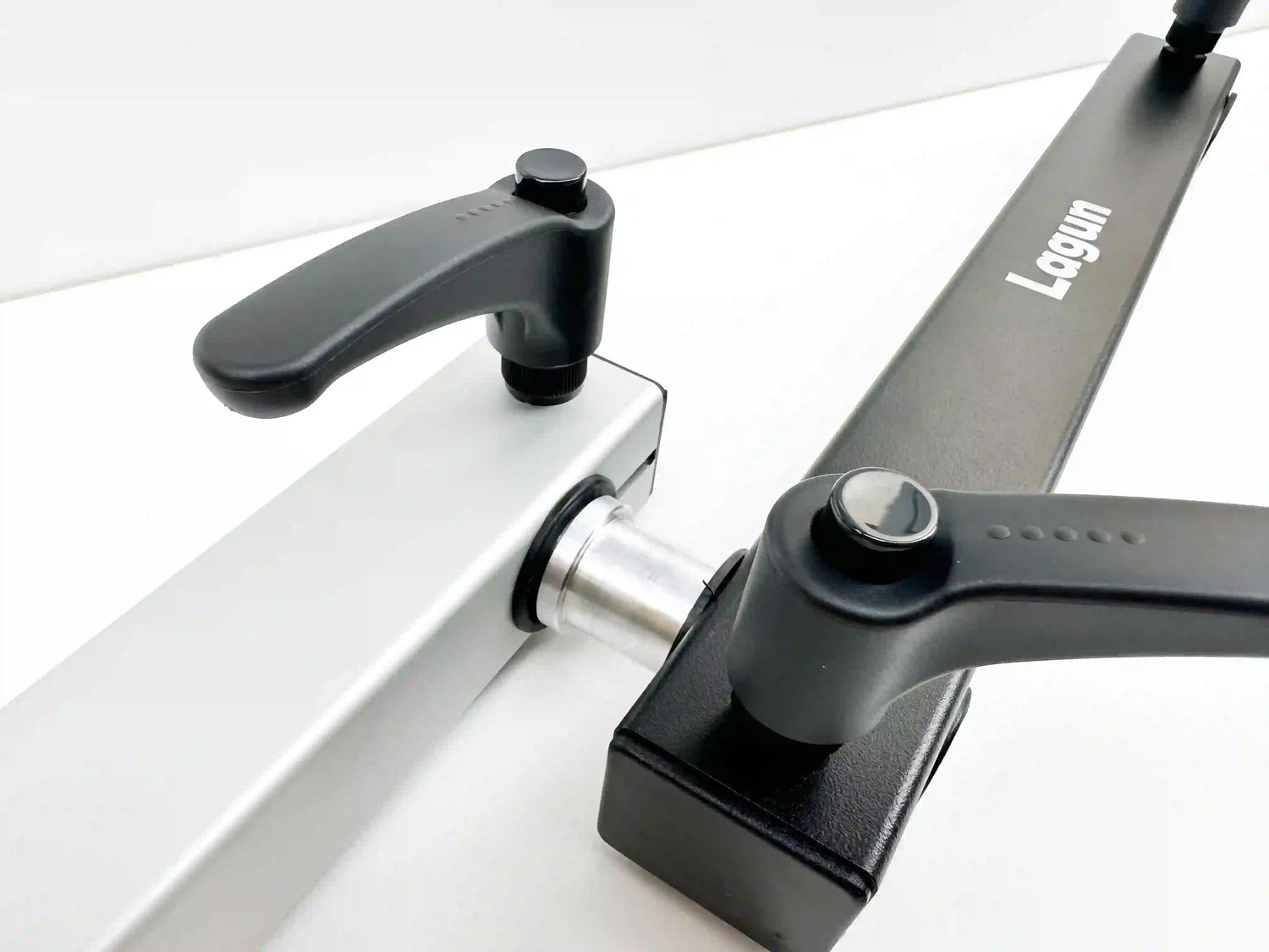 Boulon de table Lagun pour connecter deux bras